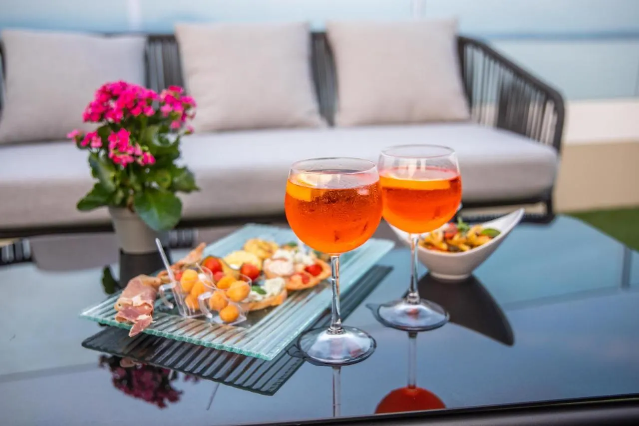 Hotel Degli Oleandri Sirmione 3*,  Italien