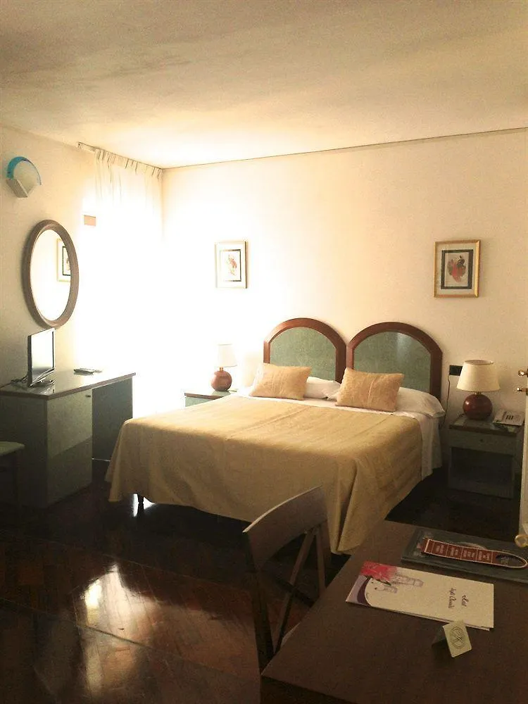 Hotel Degli Oleandri Sirmione